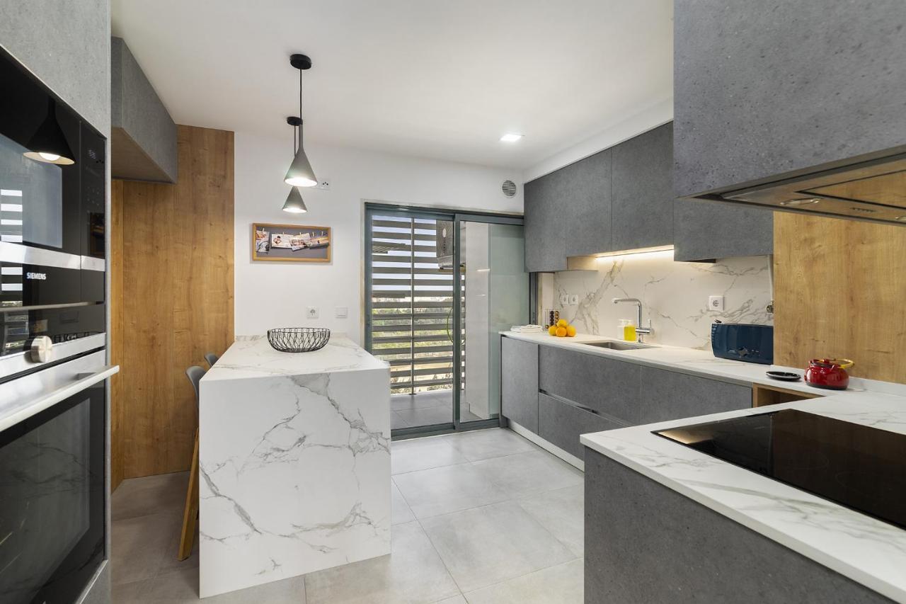 Whome Family Condo - Urban Retreat With Parking, Ac, Elevator In Great Location Lisbon Luaran gambar